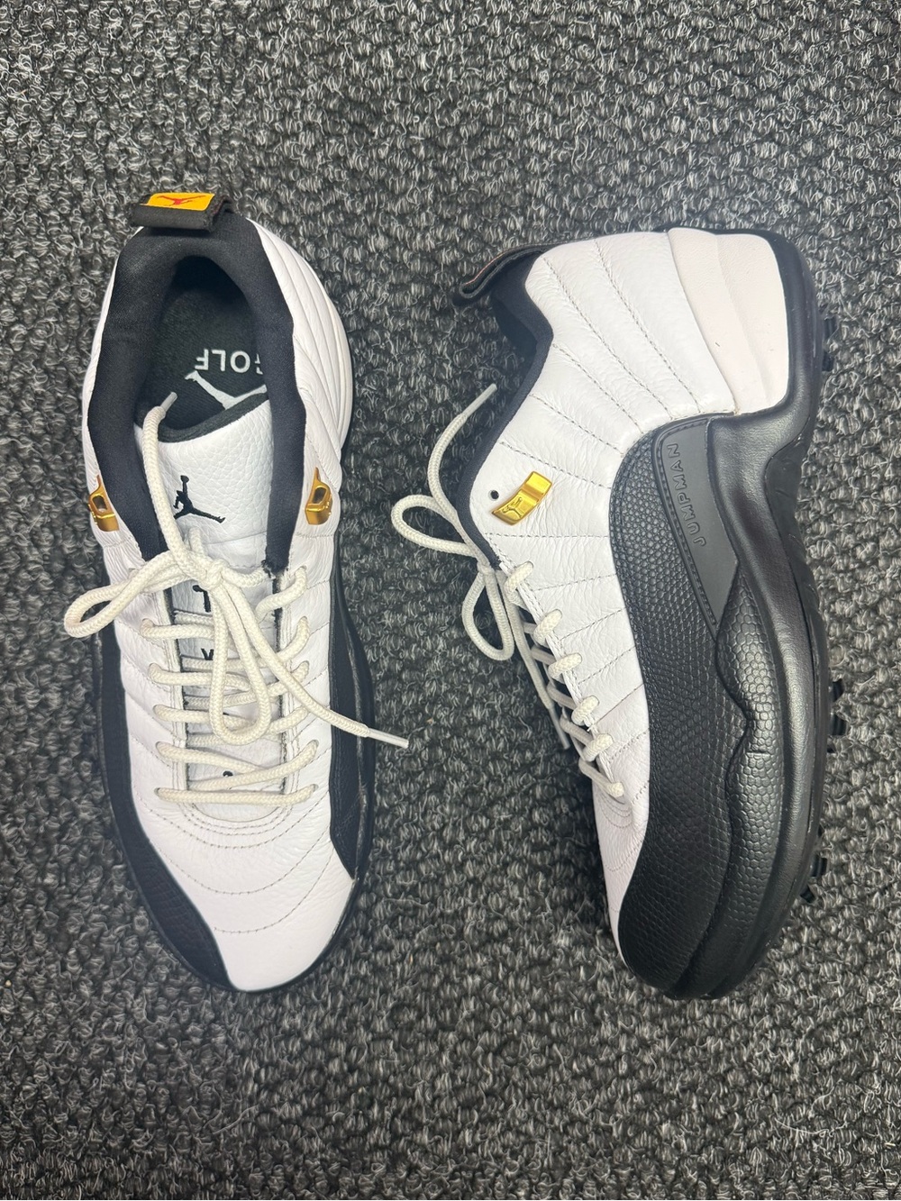 USED Jordan 12 low Taxi size 8.5 in good condition